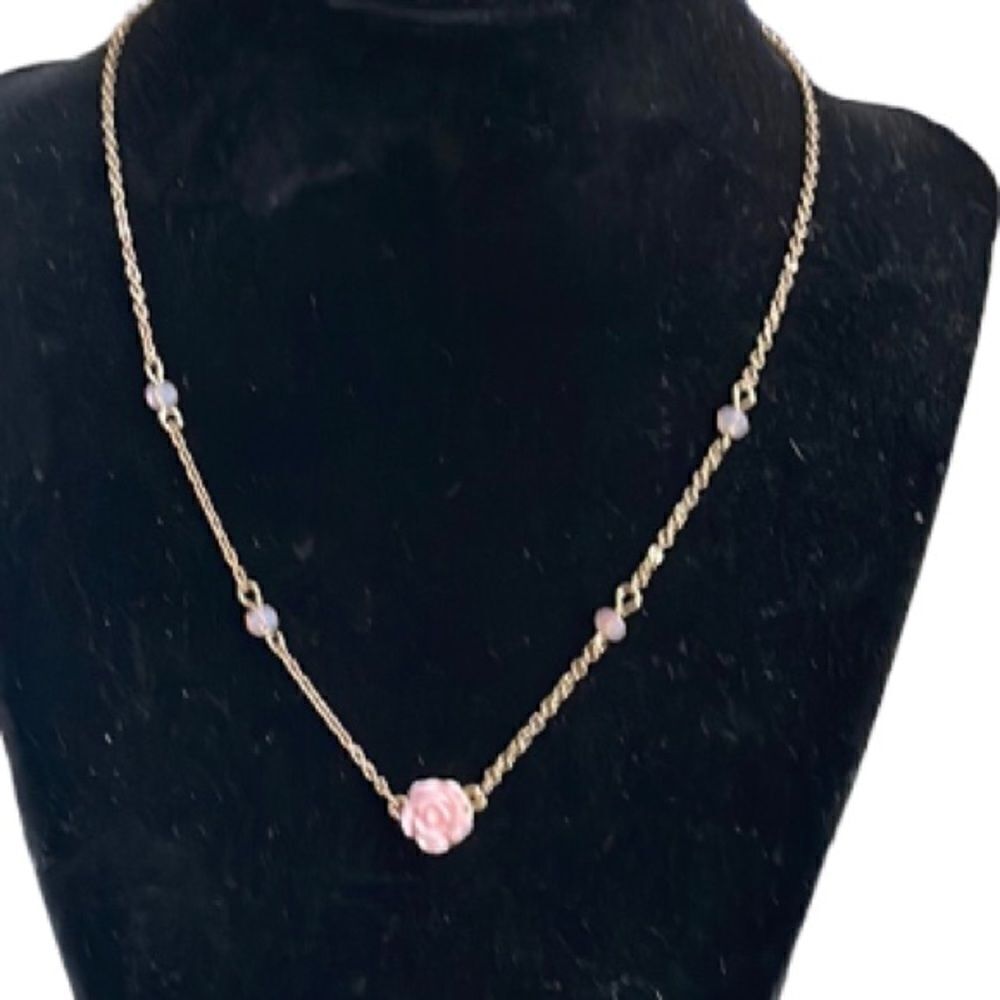 NWT Guess gold tone dainty pink flower 14”+2” long